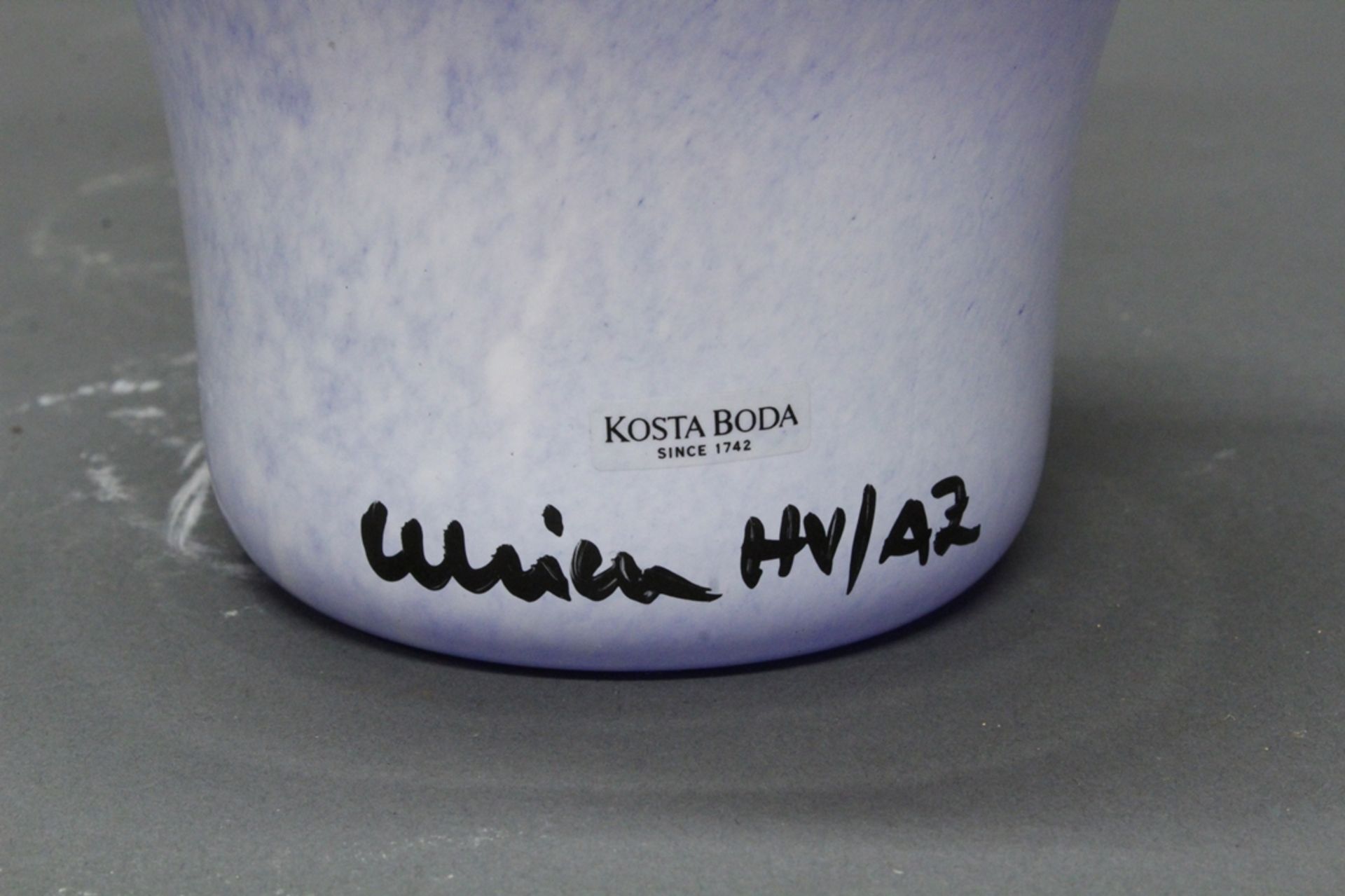 Vase, "Open Mind", Kosta Boda, Nr. 7048744, Glas, polychrom, Modellentwurf von Ulrica Hydman-Vallie - Image 3 of 3