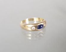 Bandring, GG 585, 1 Saphir-Cabochon, 2 kleine Brillanten, 2 g, RM 16