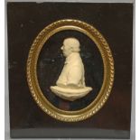 Relief, wohl Meerschaum geschnitzt, "Herrenporträt", 19. Jh., ca. 10.5 cm hoch, undeutlich bezeichn
