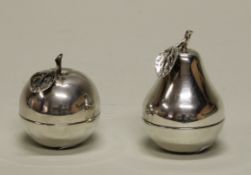 2 Deckeldosen, "Apfel", "Birne", Silber 800, Italien, 5-6.5 cm hoch, zus. ca. 65 g