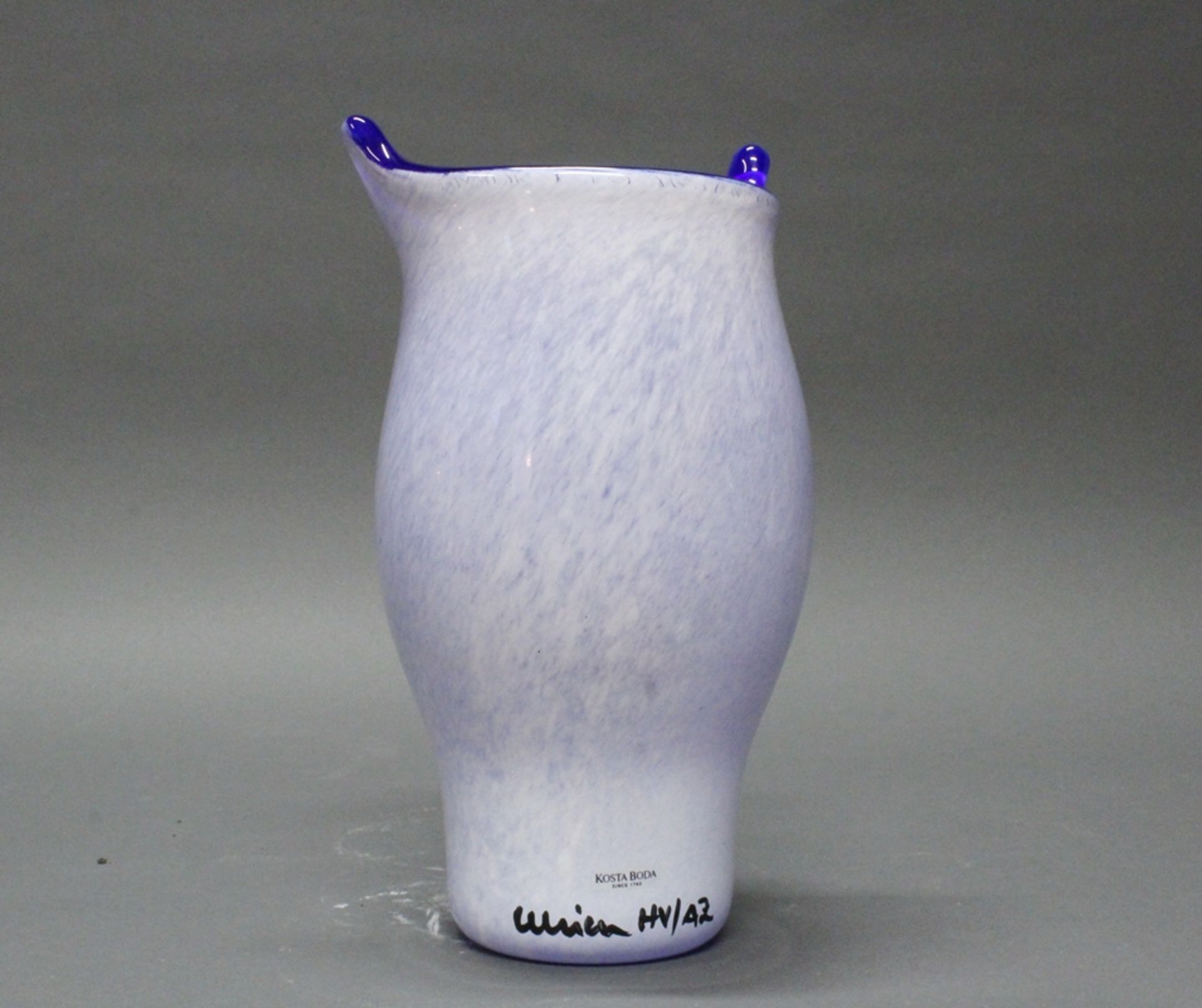 Vase, "Open Mind", Kosta Boda, Nr. 7048744, Glas, polychrom, Modellentwurf von Ulrica Hydman-Vallie - Image 2 of 3