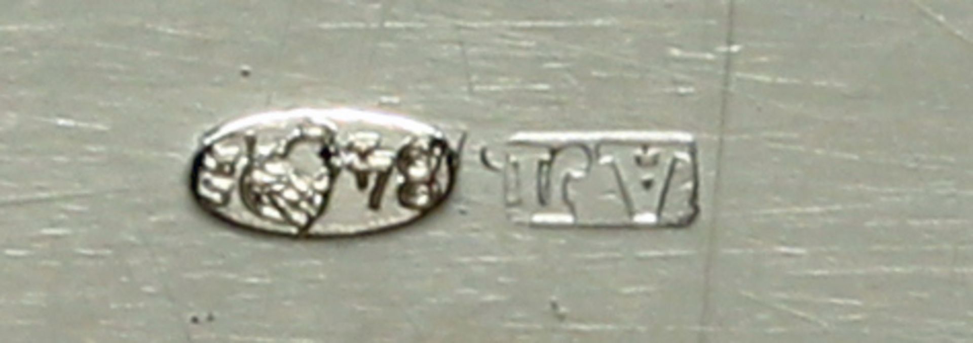 Henkelschale, Silber 84, Russland, 1896-1907, Meistermarke, oval, beweglicher Bügelhenkel, Floralzi - Bild 2 aus 2