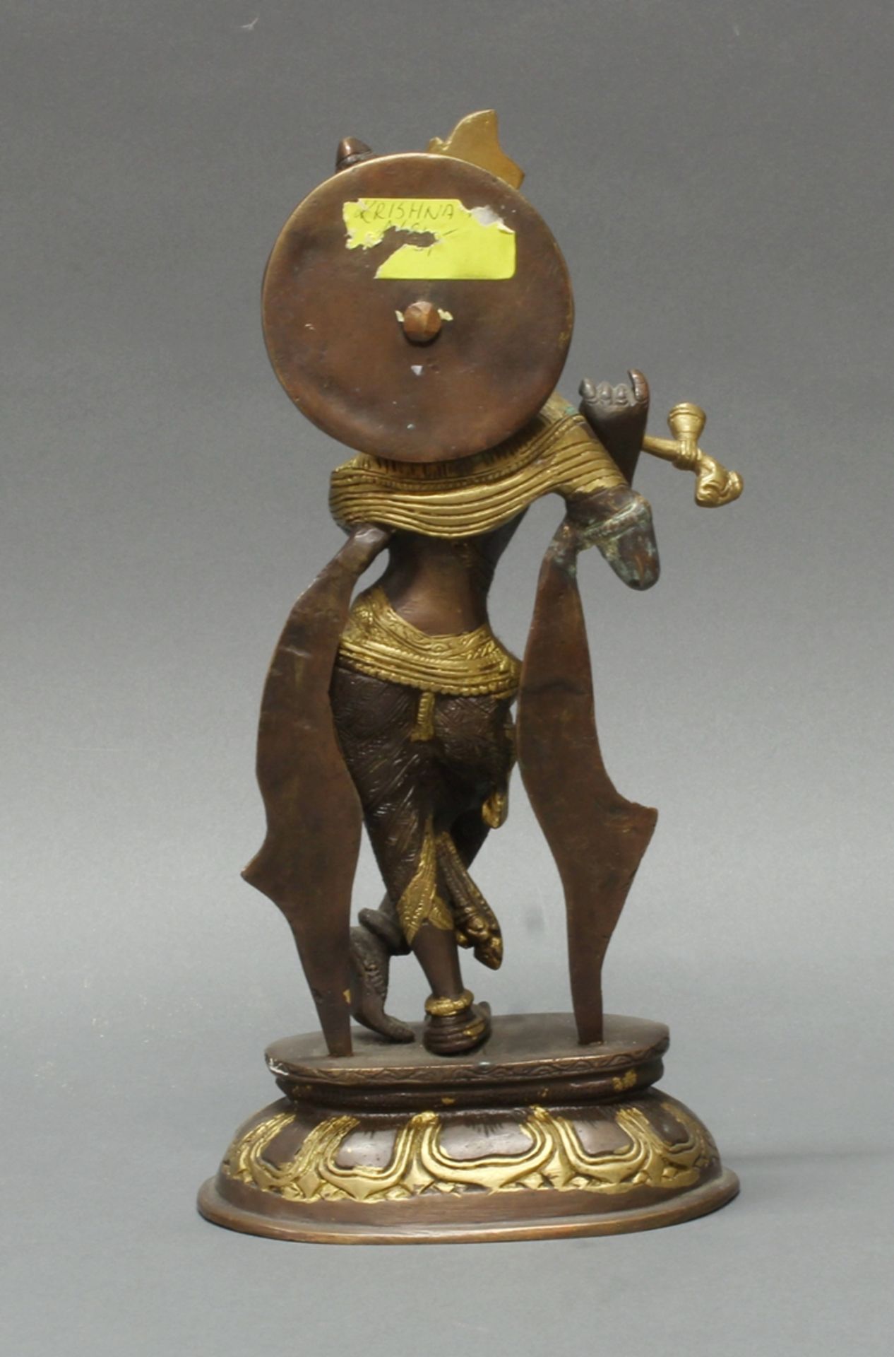 Figur, "Krishna mit Instrument", Indien, 20. Jh., Metall, patiniert, 29 cm hoch - Bild 2 aus 2