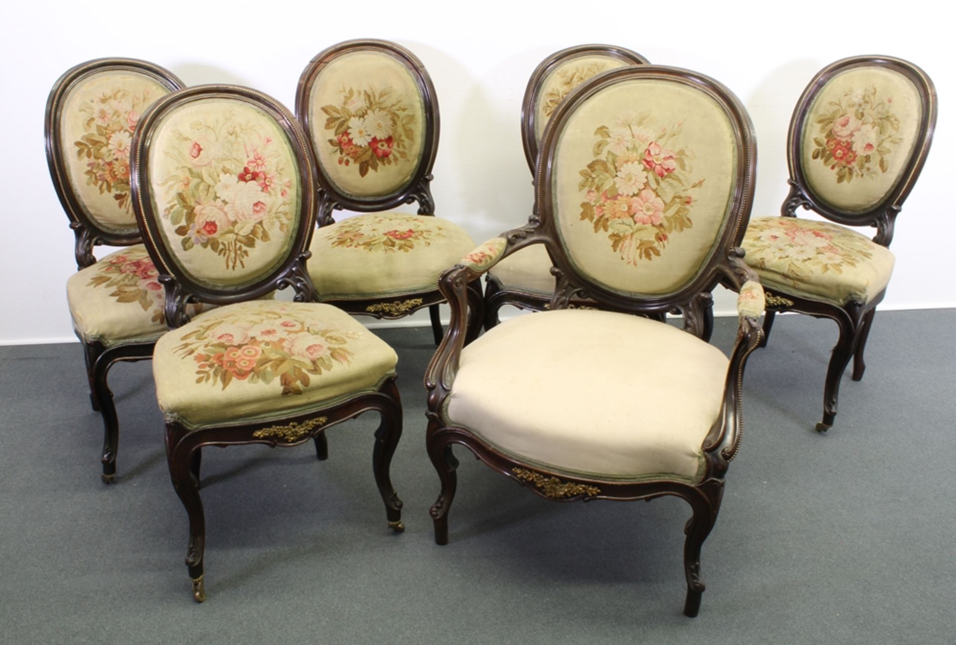 Sitzgruppe, im Barock-Stil, um 1870/80, fünf Stühle, ein Fauteuil, ein Récamiere, Rückenlehnen in M - Bild 5 aus 7