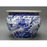 Cachepot, China, 20. Jh., Porzellan, Blau-Weiß-Dekor, Fasane zwischen Päonien und Pflaumenblüten, B