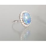 Ring, WG 585, Opal-Triplette, 22 Besatz-Diamanten, 4 g, RM 17