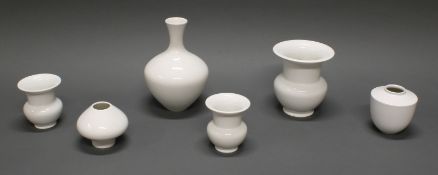 6 Vasen, KPM Berlin, Weißporzellan, verschiedene Formen, 8.5-20.5 cm hoch