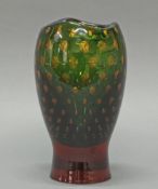 Vase, wohl Murano, 1960/70er Jahre, Glas, grün und bernsteinfarben, Tropfen mit Goldpuder, 21 cm ho