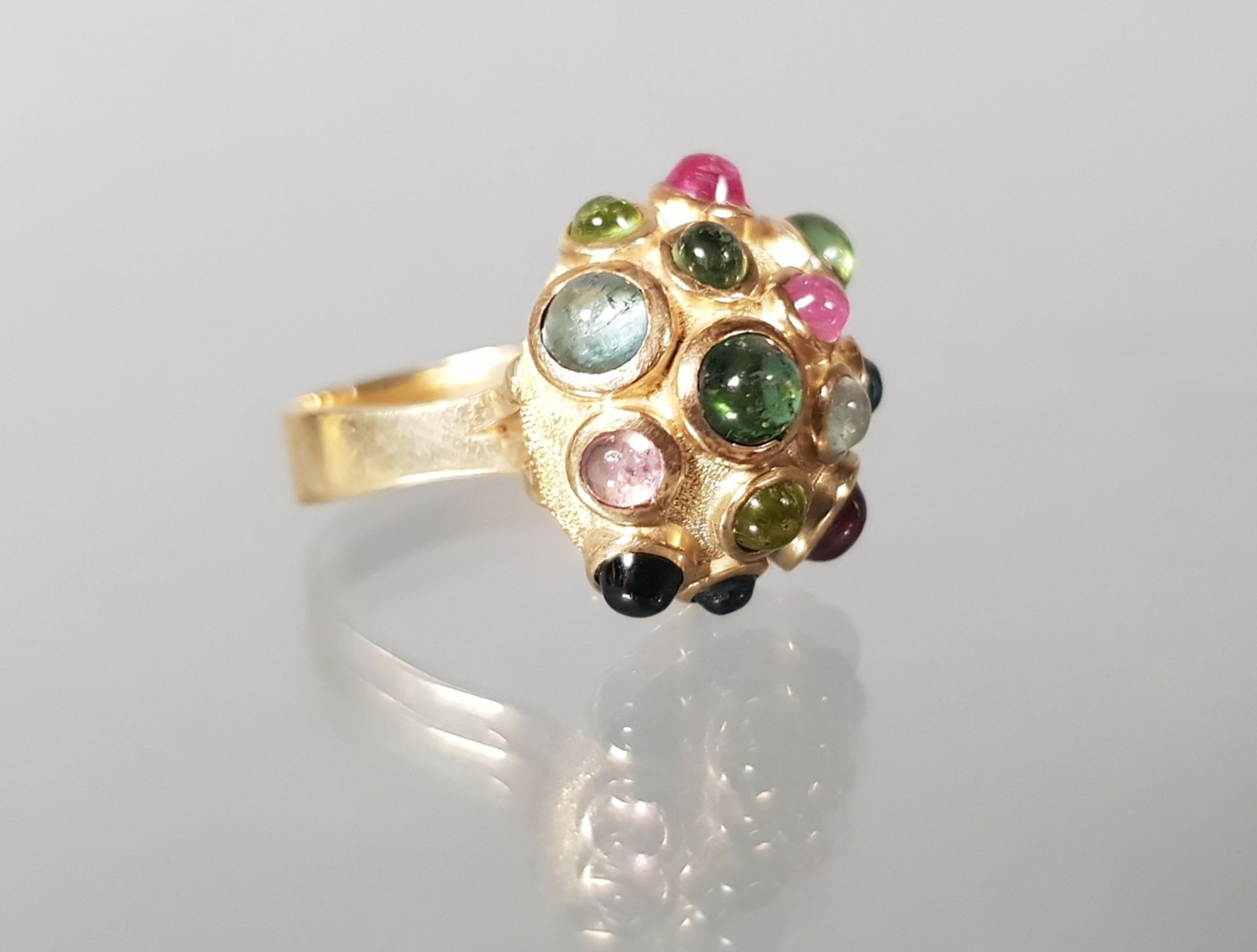 Ring, Design 1970er Jahre, GG 585, verschiedenfarbige Turmalin-Cabochons, 7 g, RM 16