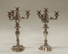 Paar Kerzenleuchter, Silber 13-lötig, vierflammig, ca. 42 cm hoch, zus. 1.090 g (ohne geschwerten S