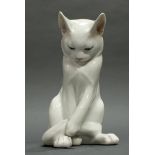 Porzellanfigur, "Sitzende Katze", Royal Kopenhagen, Modellnummer 0/307, polychrom staffiert, 19 cm
