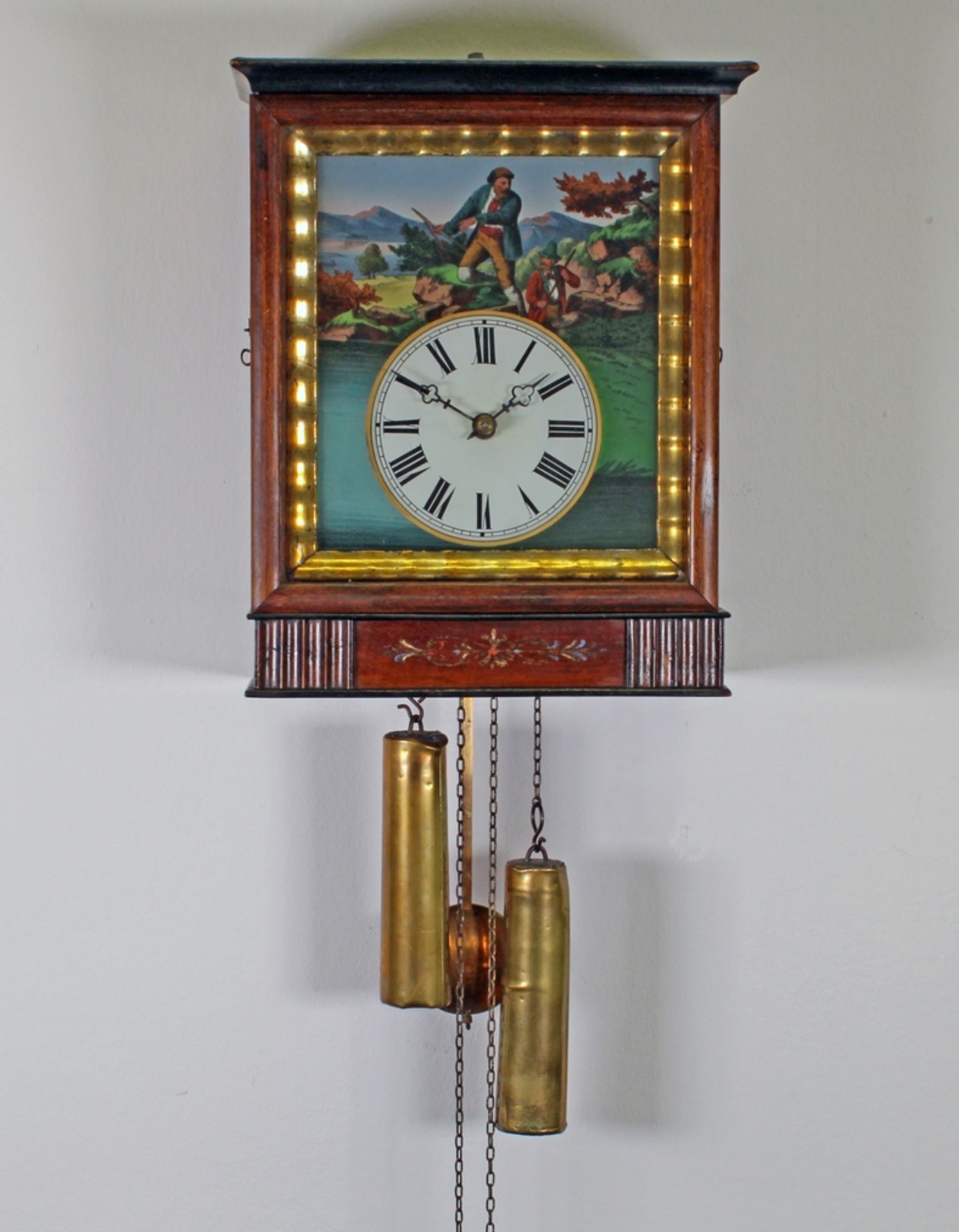 Schwarzwälder-Wanduhr, um 1880, Mahagonigehäuse, Front mit Goldleiste und Rankeneinlage, Hinterglas