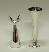 Ziervase, Silber 925, Kopenhagen, A. Michelsen, Kelchblatt-Mündung, 14.5 cm hoch, 90 g, am Stand et