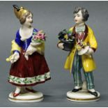 2 Porzellanfiguren, "Biedermeier-Paar", 20. Jh., Blaumarke, polychrom und goldstaffiert, 13 cm hoch