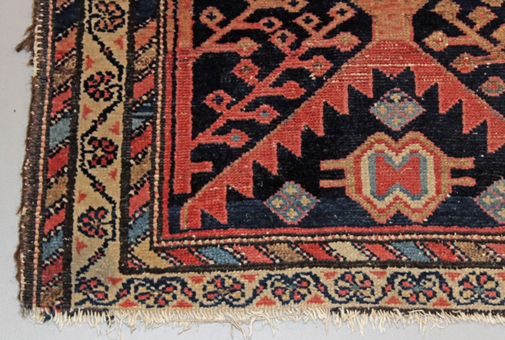 Orient, Rautenmuster mit Baummotiv, ca. 1.90 x 1.20 m, gekürzt - Bild 2 aus 3