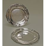 Paar Vorlegeplatten, Silber 950, Frankreich, österreichische Importmarke 1891-1901, passig-geschwei