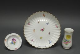 Vase, Aschenbecher, Meissen, Schwertermarke, 1. Wahl, Blume 3, Goldrand, 14.5 cm hoch, ø 12.5 cm;