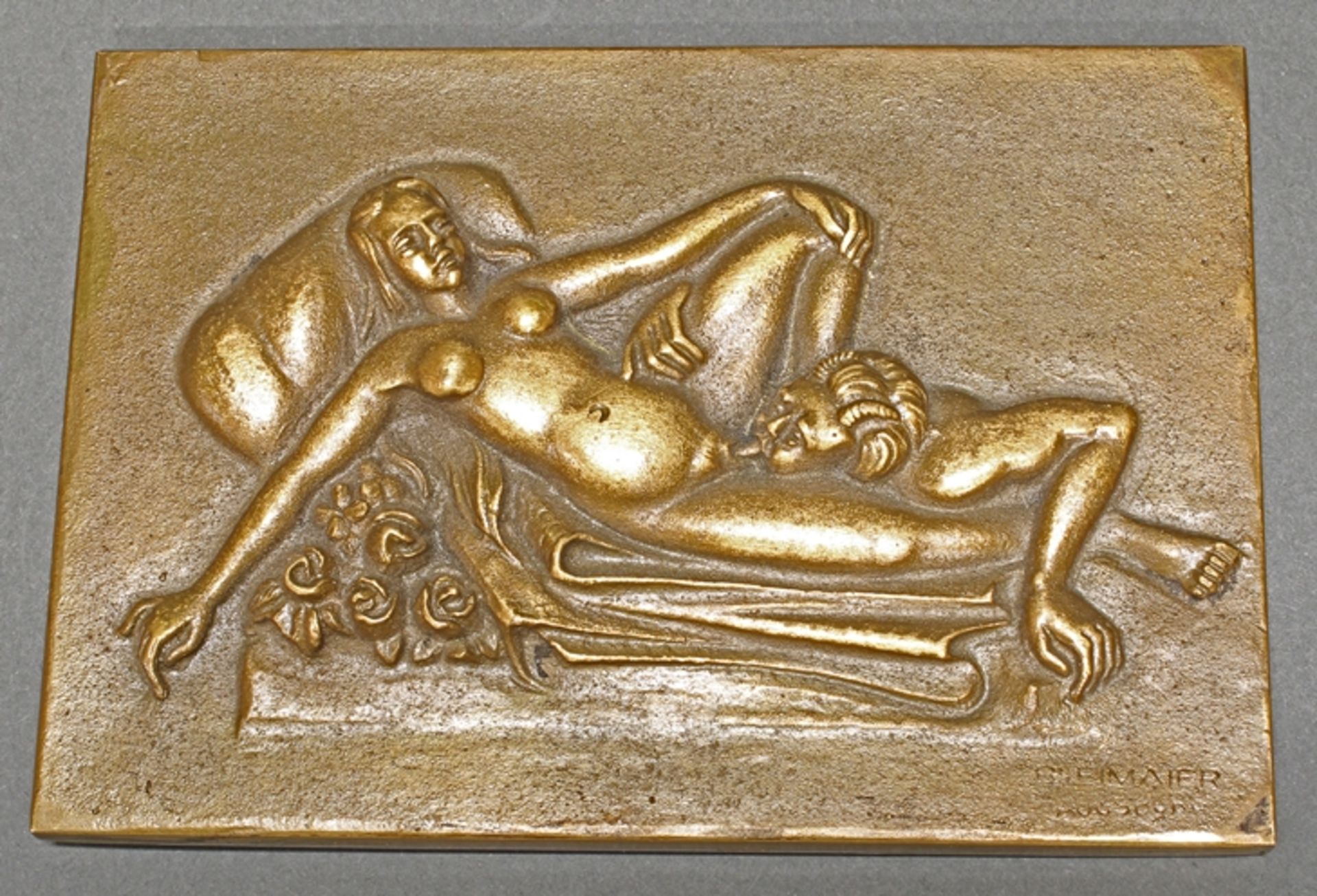 Relief, "Erotische Szene", 20. Jh., Metall, bronziert, bezeichnet Bleimaier Augsburg, 7.8 x 11.3 cm