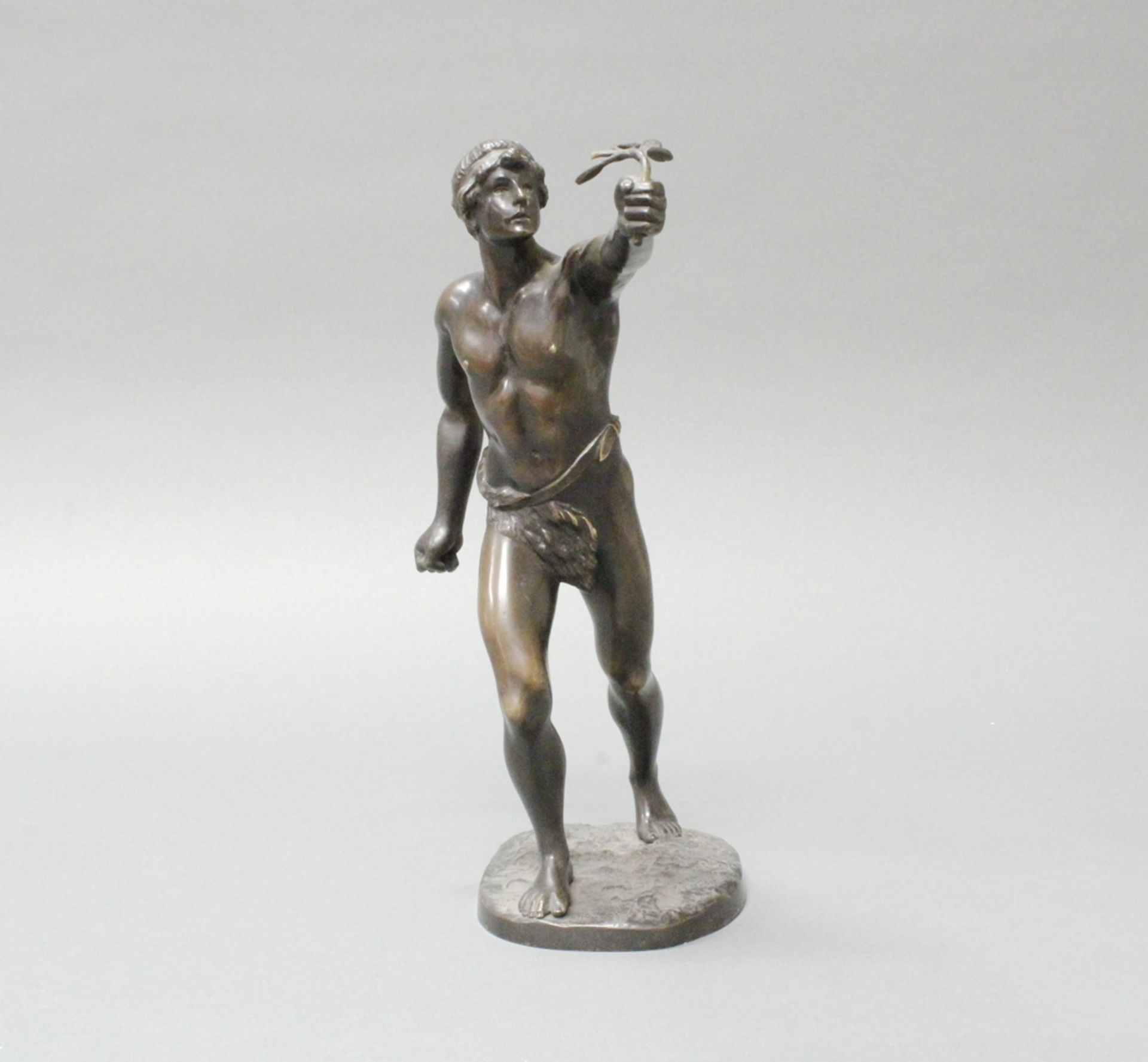 Bronze, schwarzbraun patiniert, "Marathonläufer", auf der Plinthe bezeichnet Küchler, H. 26 cm, lei