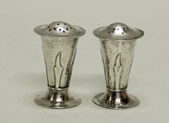 Salzstreuer, Pfefferstreuer, Silber 925, Birmingham, 1904-1906, Albert Edward Jones, Arts & Crafts,