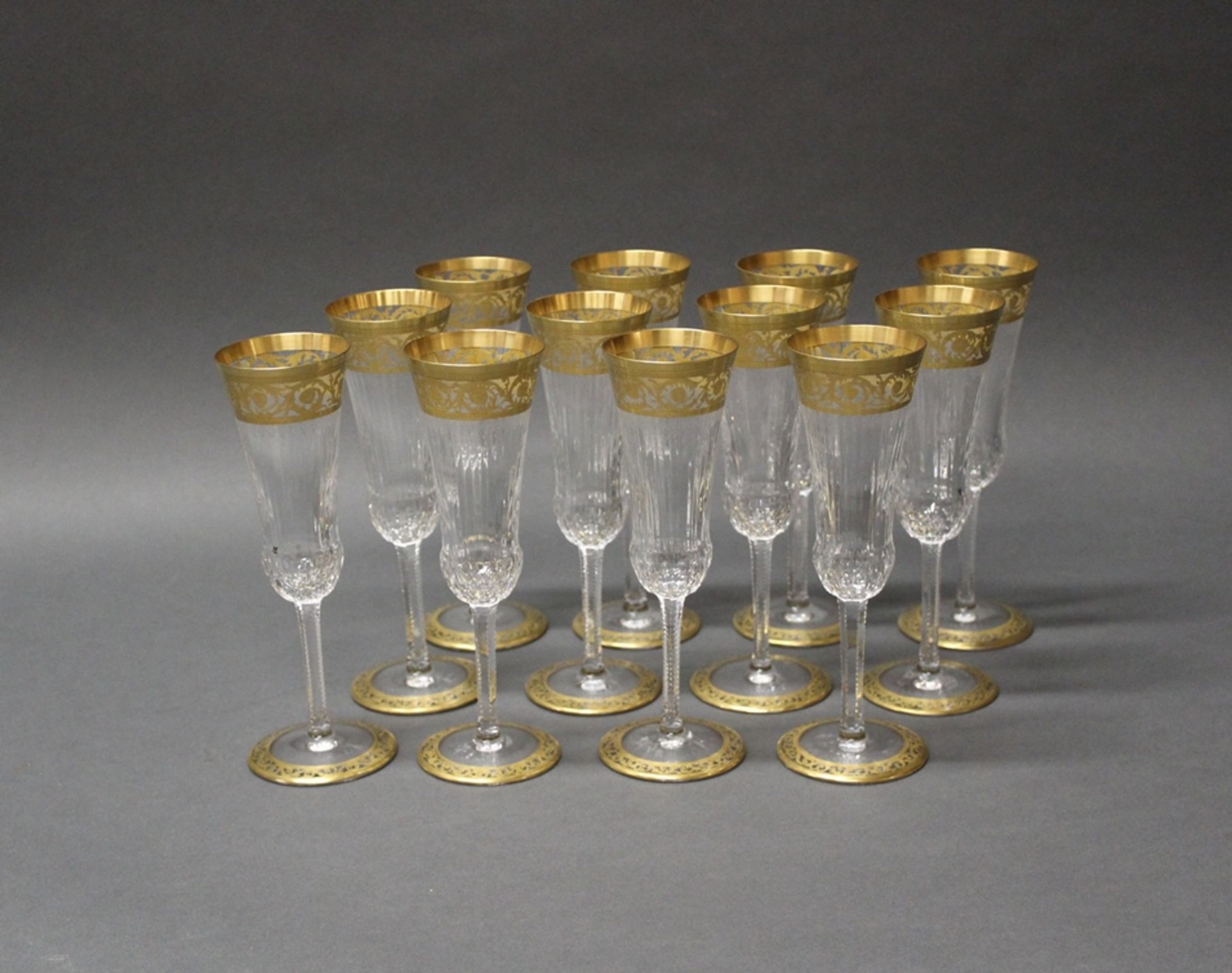 12 Champagnerflöten, "Thistle", Cristallerie Saint Louis, 2. Hälfte 20. Jh., Dekor Thistle Gold, fa
