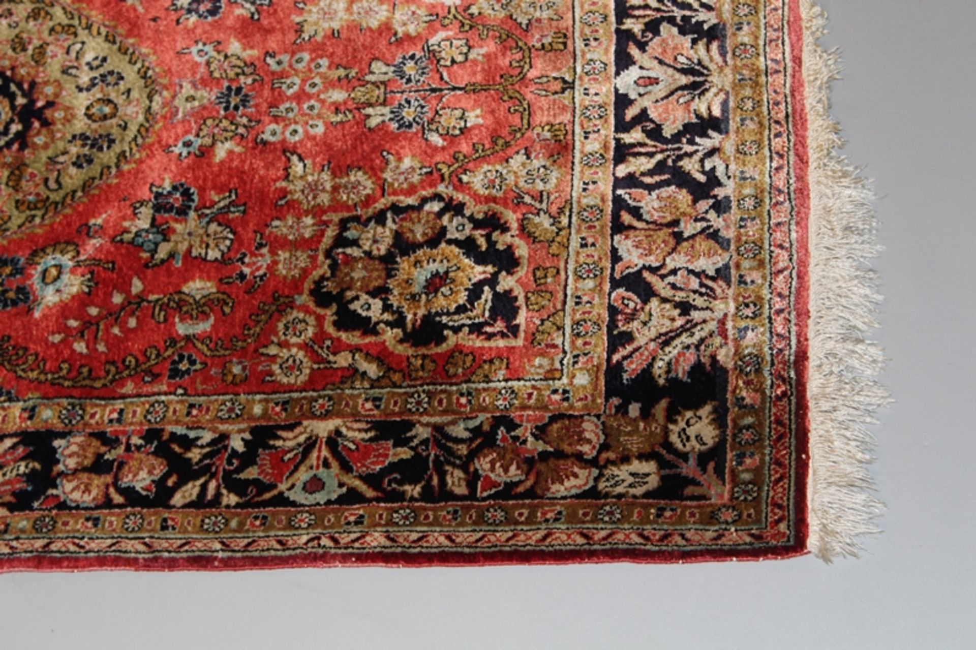 Ghom, Iran, 1.33 x 0.80 m, Fransen teils schadhaft - Bild 2 aus 3