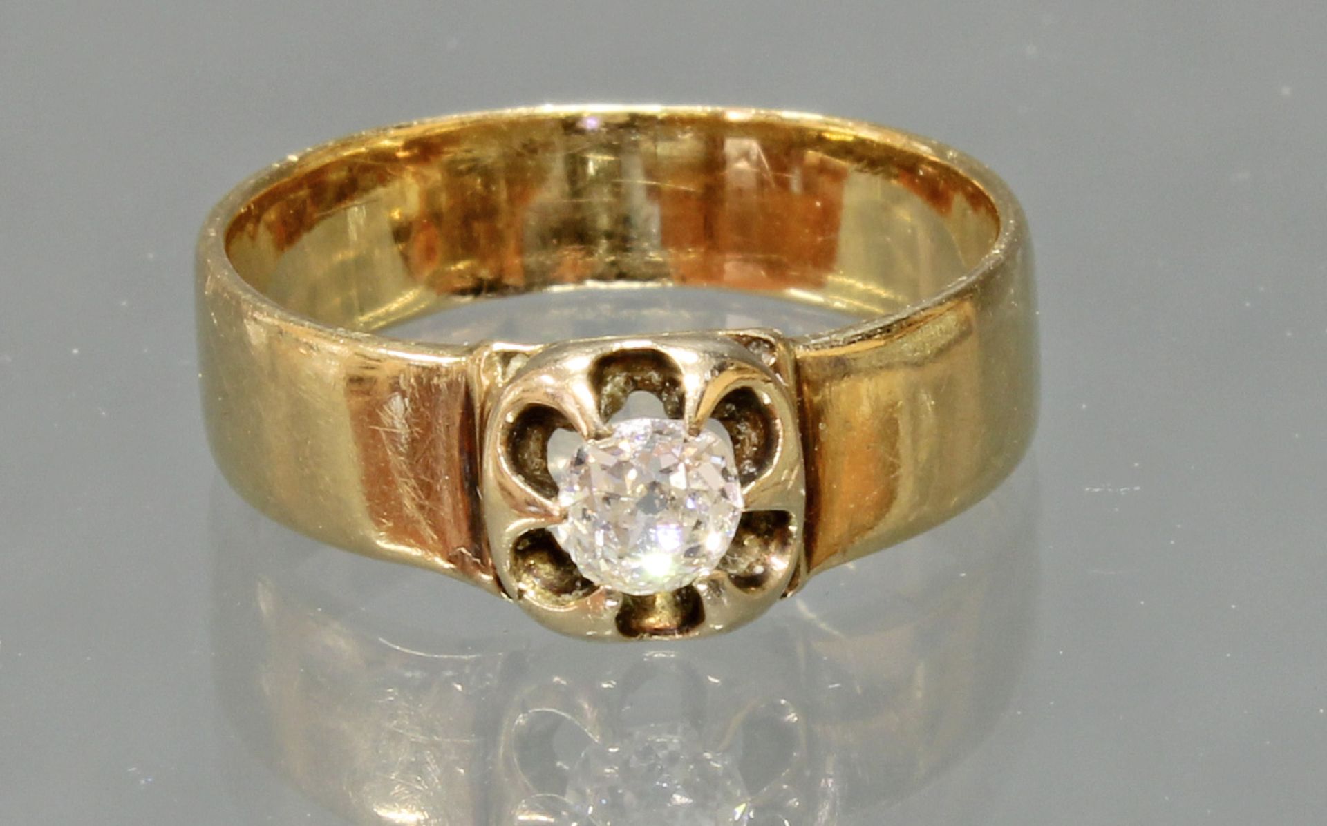 Ring, um 1930, GG 750, 1 Diamant ca. 0.25 ct., Altschliff, 3 g, RM 16.5