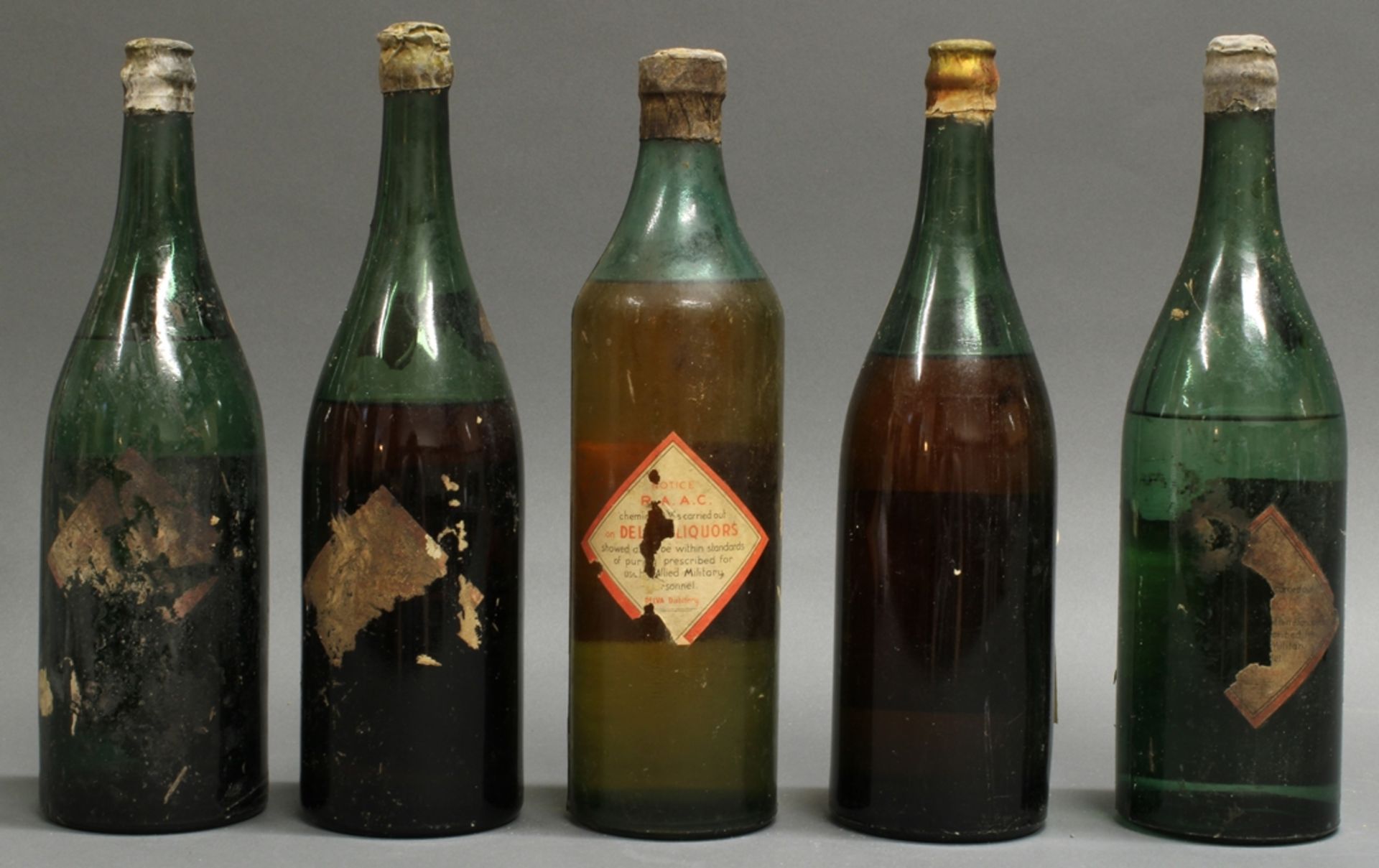 5 Flaschen, "Rommel-Schnaps", 1940er Jahre: "Old Scotch Whisky", "Cognac", "Old Jamaica Rhum", 2x " - Image 2 of 3
