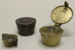 3 Gewichtssätze, 19. Jh., Messing/Bronze, Becherformen, verschieden, 2.4-4.5 cm hoch, einige Gewich