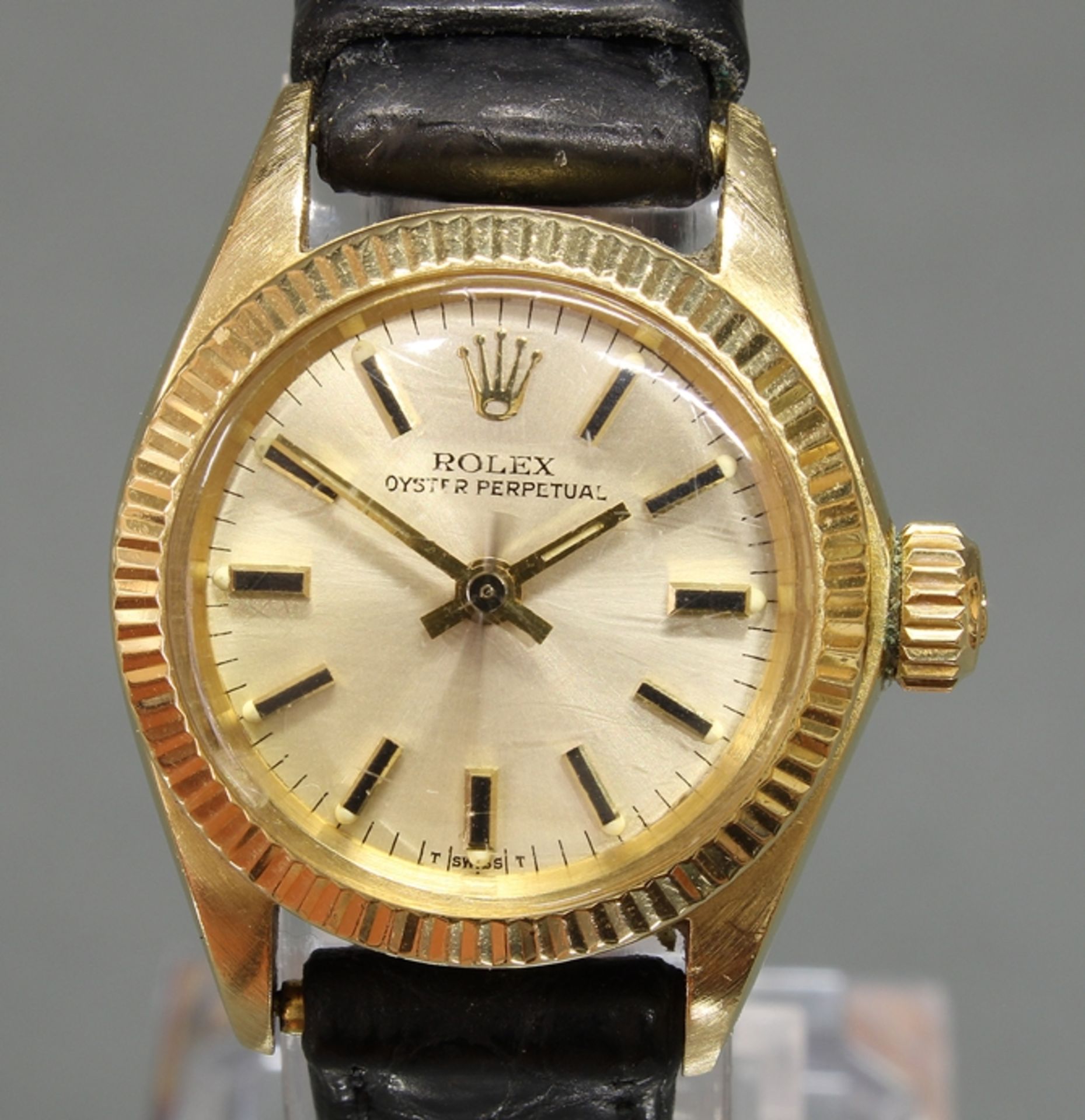 Damenarmbanduhr, Rolex, Modell Oyster Perpetual, GG 750, Automatik, goldfarbenes Zifferblatt, Stric - Image 2 of 4