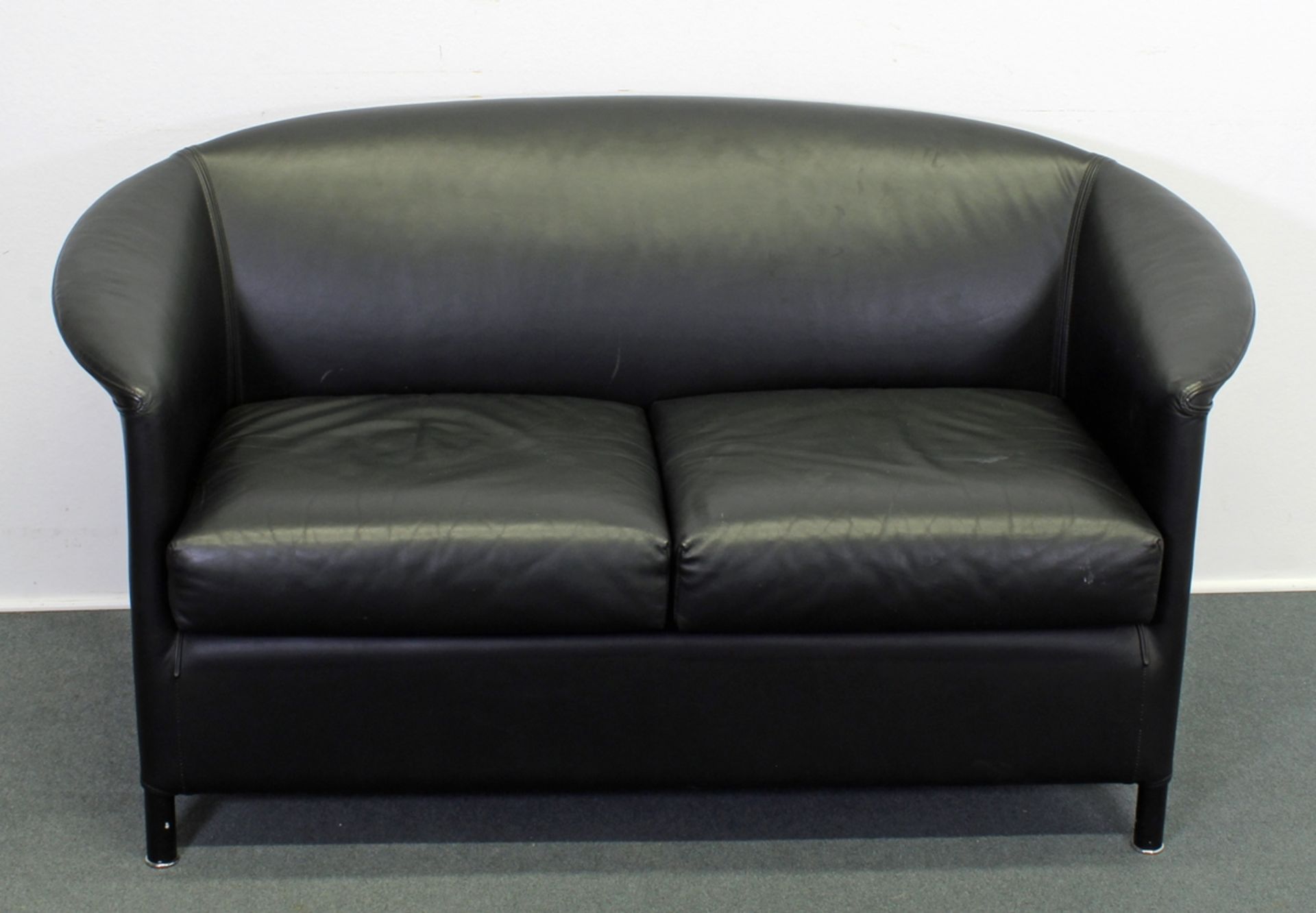 Sofa, 2,5-Sitzer, Wittmann, Modell "Aura", schwarzer Lederbezug, nach Entwurf Paolo Piva (1983), ca