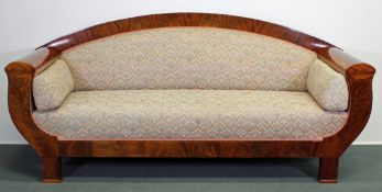 Sofa, Biedermeier/Empire, um 1820-25, Mahagoni furniert auf Eiche, Bezug erneuert, 103 x 225 x 70 c