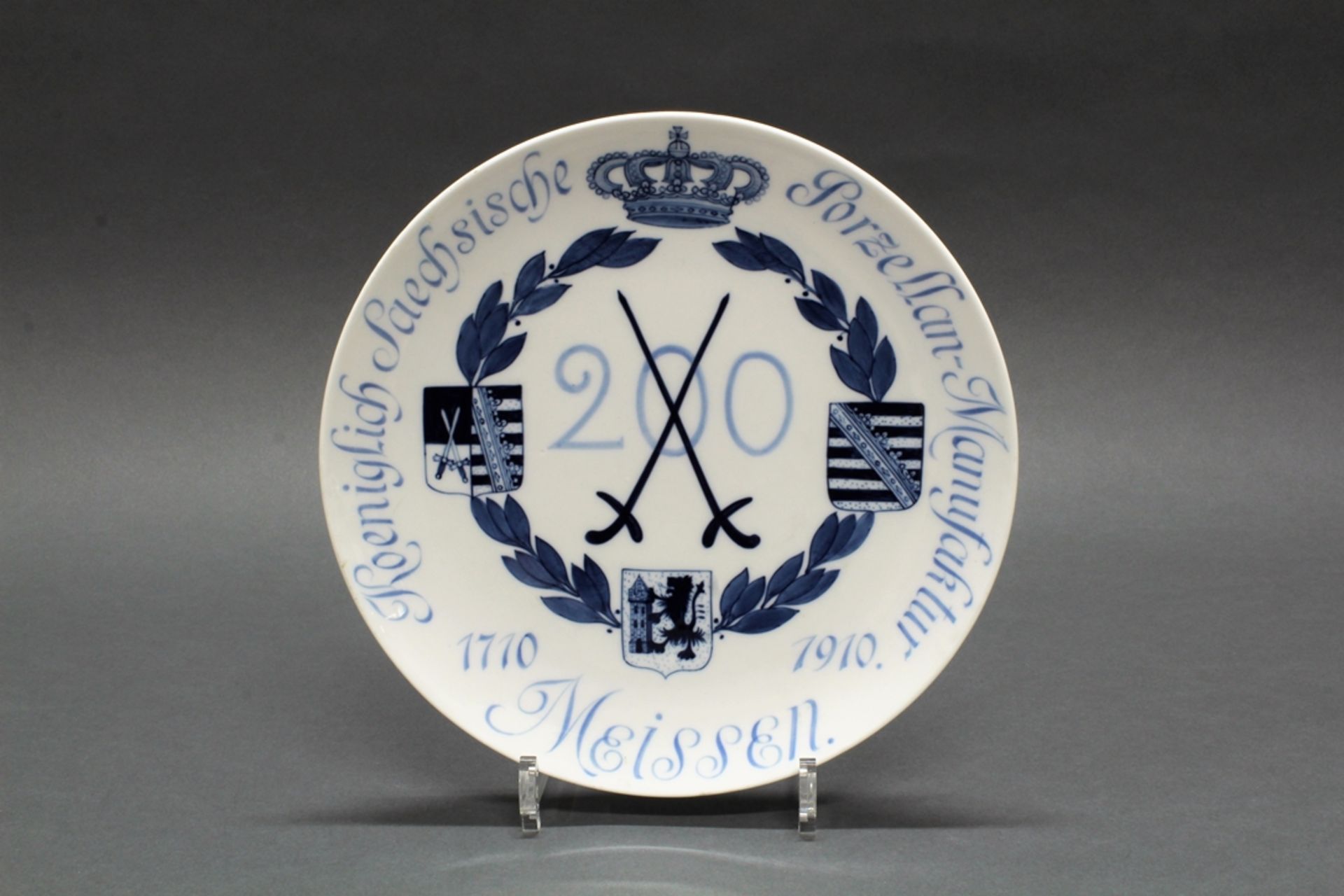 Wandteller, "200 Jahre Königlich Sächsische Porzellan-Manufaktur 1710-1910", Meissen, Schwertermark