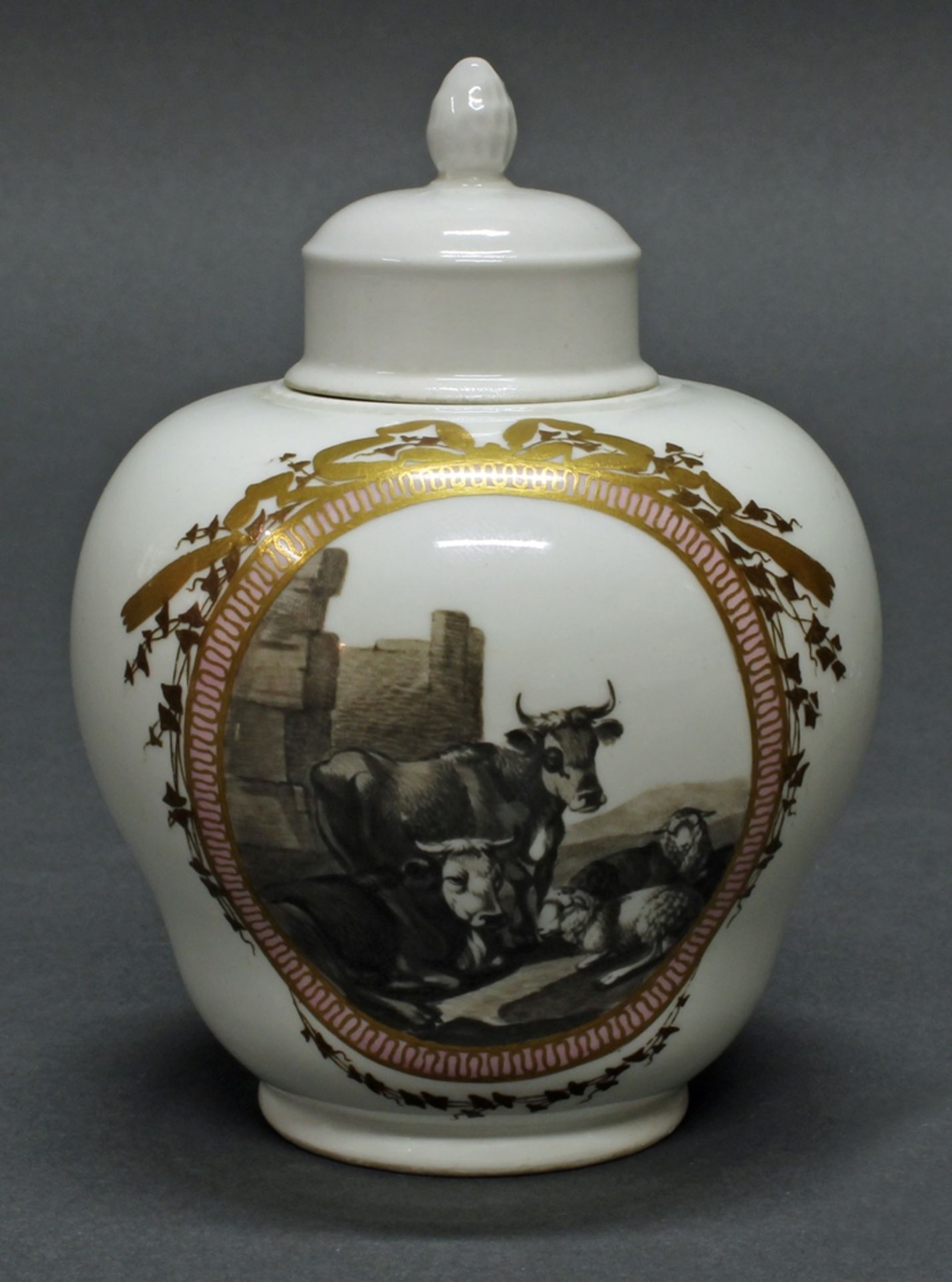 Teedose, Meissen, Schwertermarke, 1774-1817, Balusterform, Grisaillemalerei mit Hirte und Tieren in - Bild 2 aus 3