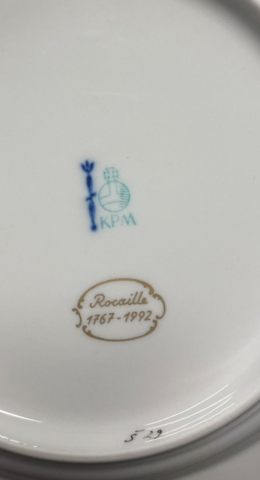 Kaffee- und Teeservice, 40-tlg., KPM Berlin, teils Jubiläumsmarke 1992, Rocaille, Dekor 29 Naturell - Bild 2 aus 2