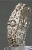 Armband, Art Deco, um 1930, Platin, 3 Diamanten zus. ca. 1.80 ct., etwa w-tcr/si-p, Altschliff, 6 D