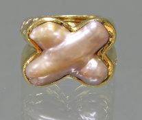 Ring, GG 750, Perlmutt, 20 Brillanten in Sternenhimmel-Anordnung, 22 g, RM 18