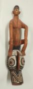 Maske, Burkina Faso, Afrika, authentisch, Holz, rote Patina, teils weiß und schwarz bemalt, 73 cm h