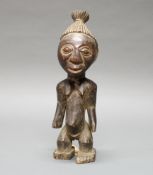 Figur, weiblich, Luba, Zaïre, Afrika, authentisch, Holz, dunkle Patina, 28 cm hoch.