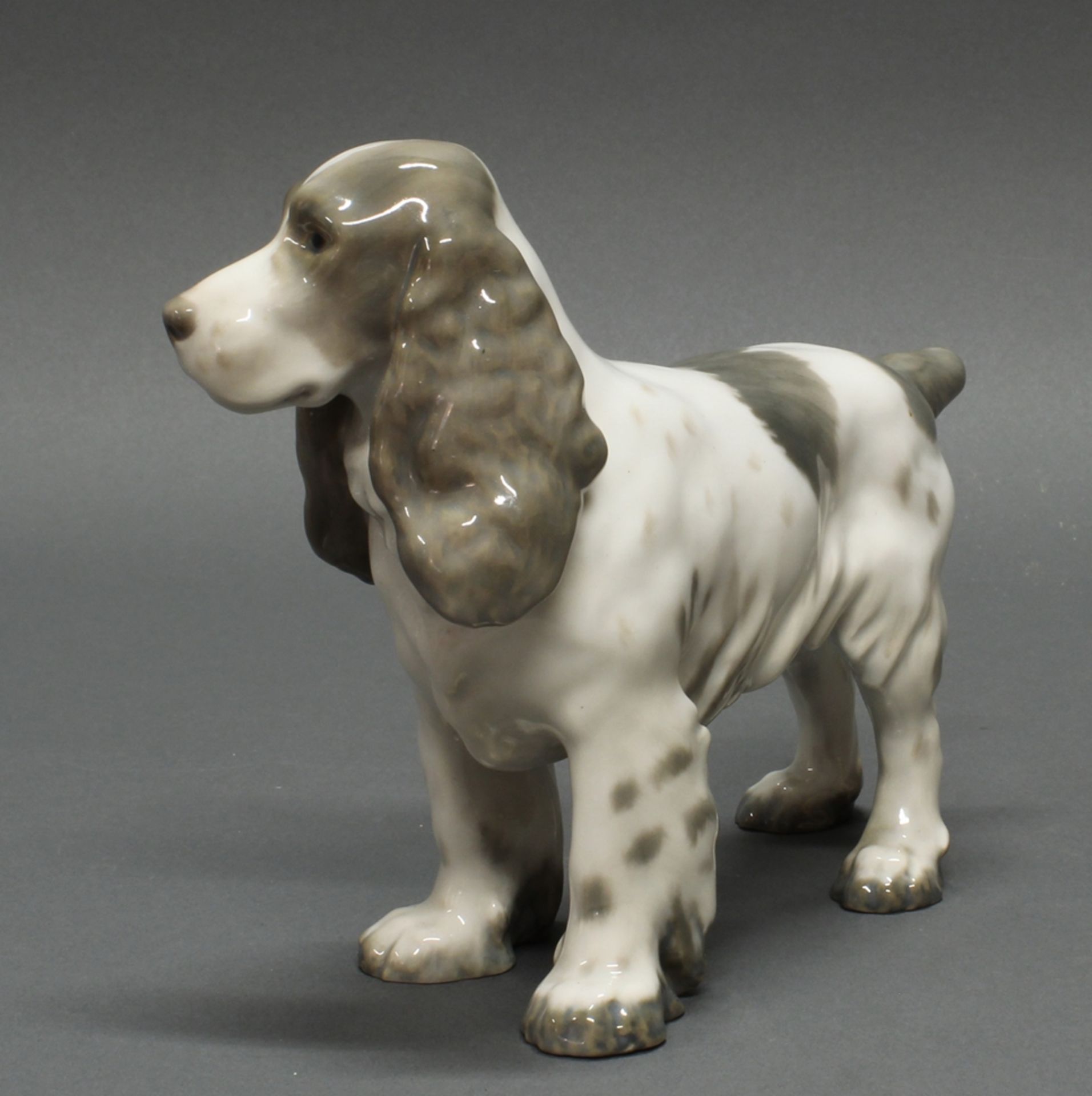 Porzellanfigur, "Cocker Spaniel", Bing & Gröndahl, Modellnummer 2095, polychrom, 15.5 cm hoch. - Bild 2 aus 2