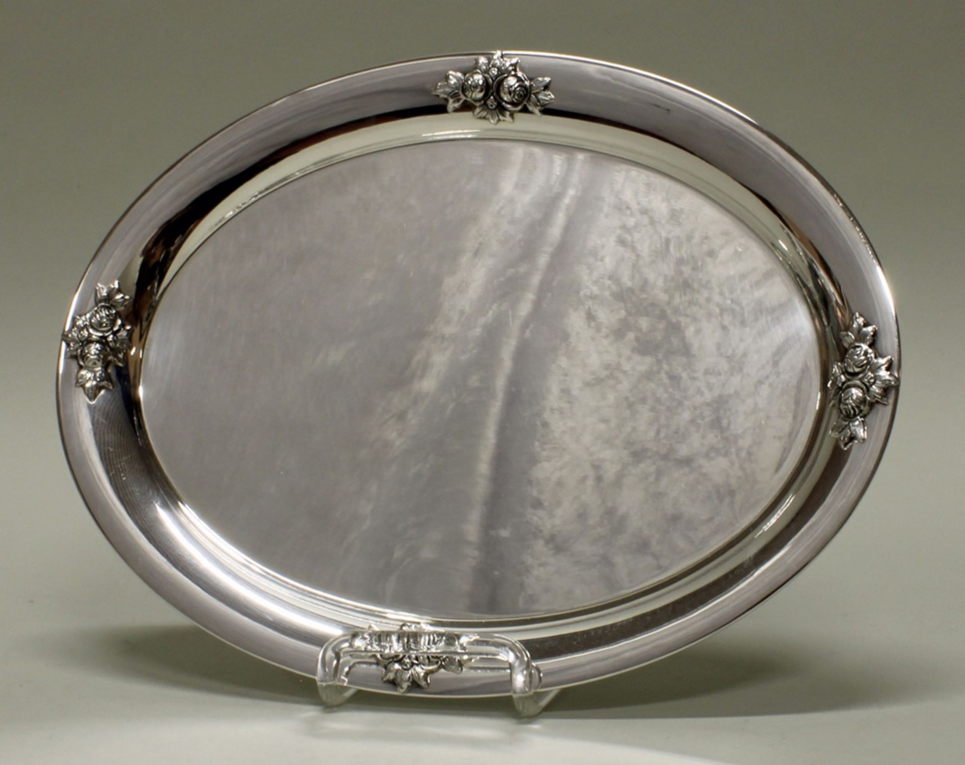 Tablett, Silber 925, Emil Hermann, oval, Fahne mit Rosenzier im Relief, 31.5 x 24 cm, ca. 345 g