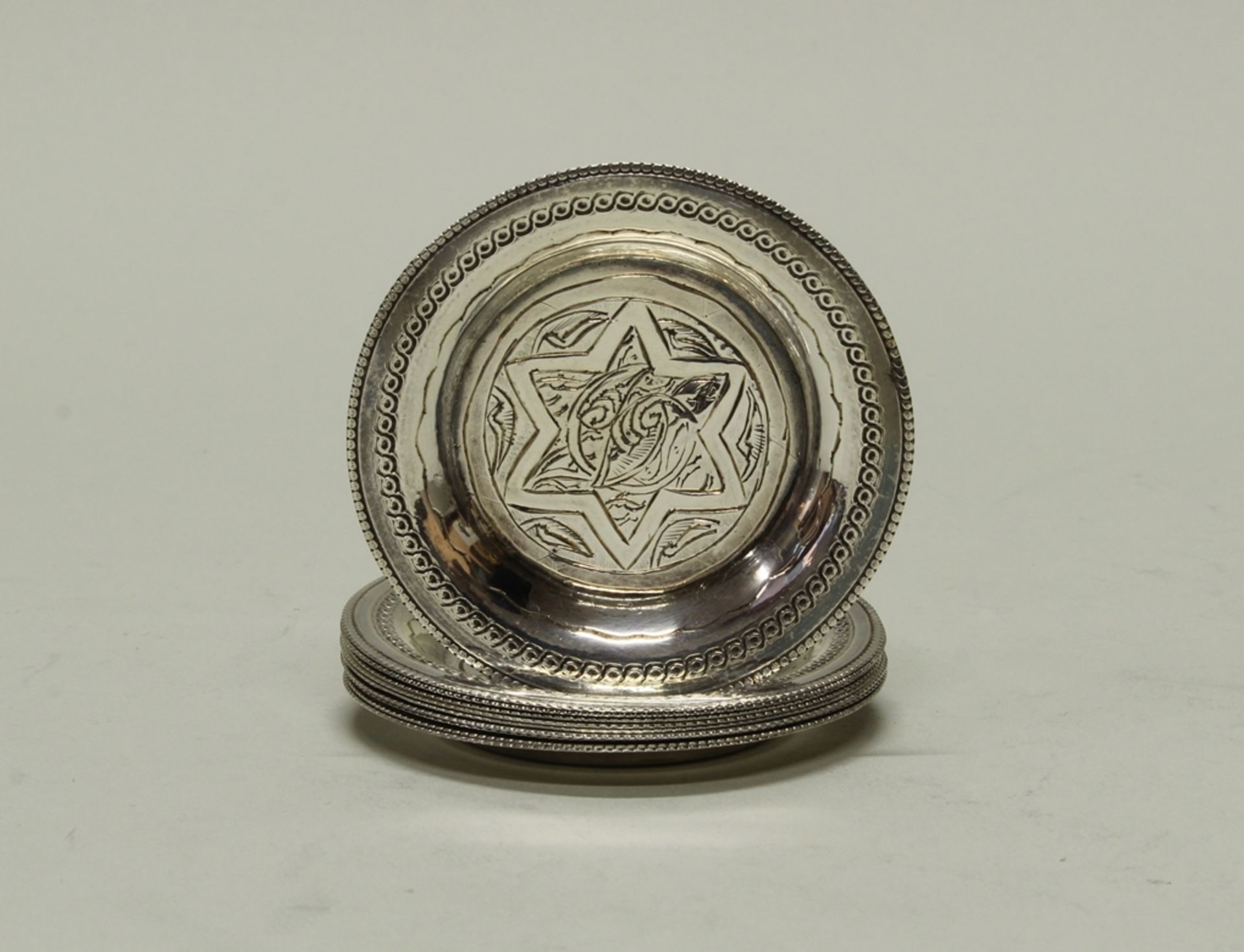 10 Tellerchen, Silber, Ägypten, verschiedene Ornamente, ø 7 cm, zus. ca. 192 g, geringe Gebrauchssp