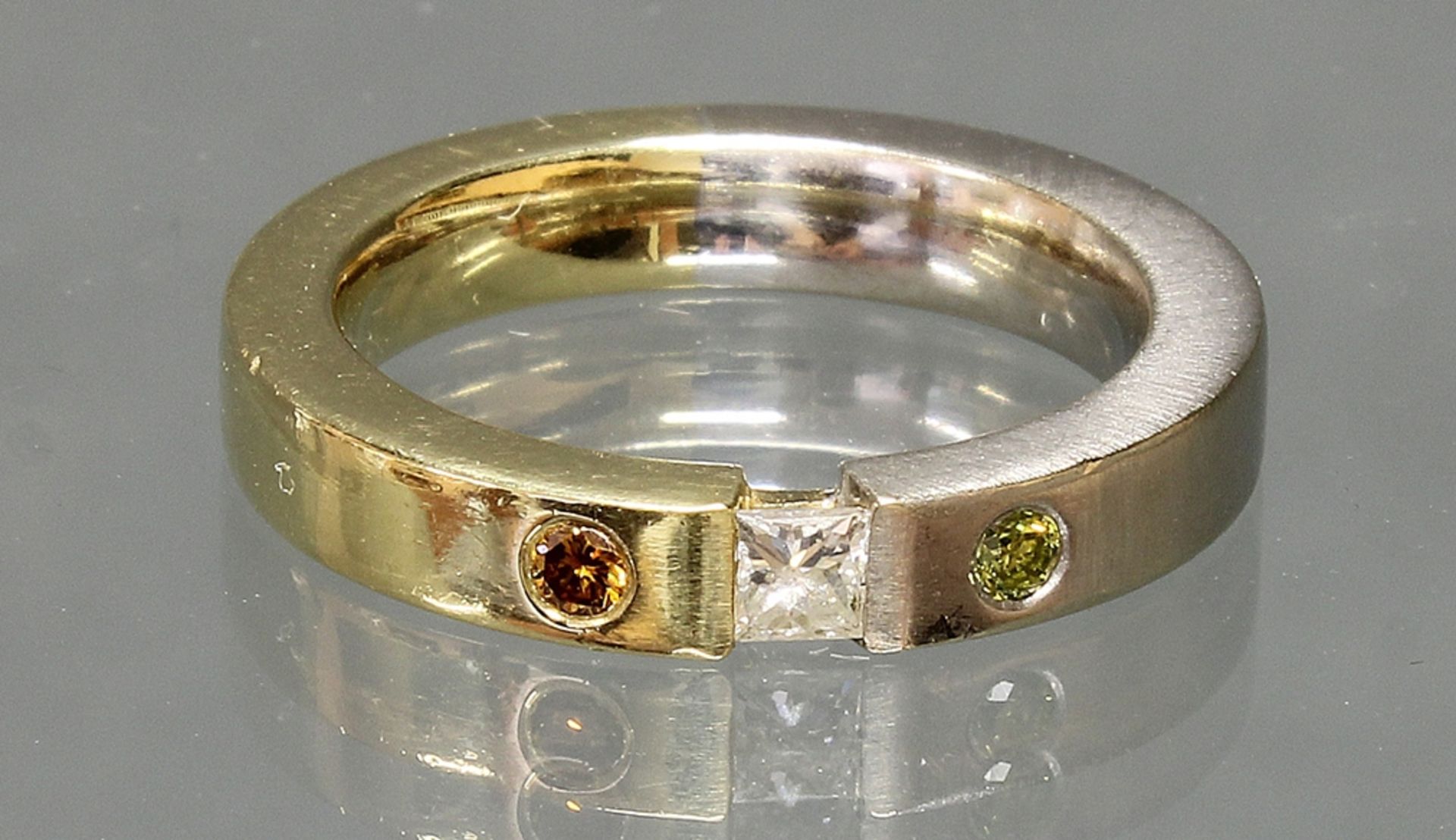 Ring, WG/GG 750, 1 Diamant ca. 0.10 ct., Achtkantschliff, 1 facettierter Citrin, 1 facettierter Per - Bild 2 aus 2