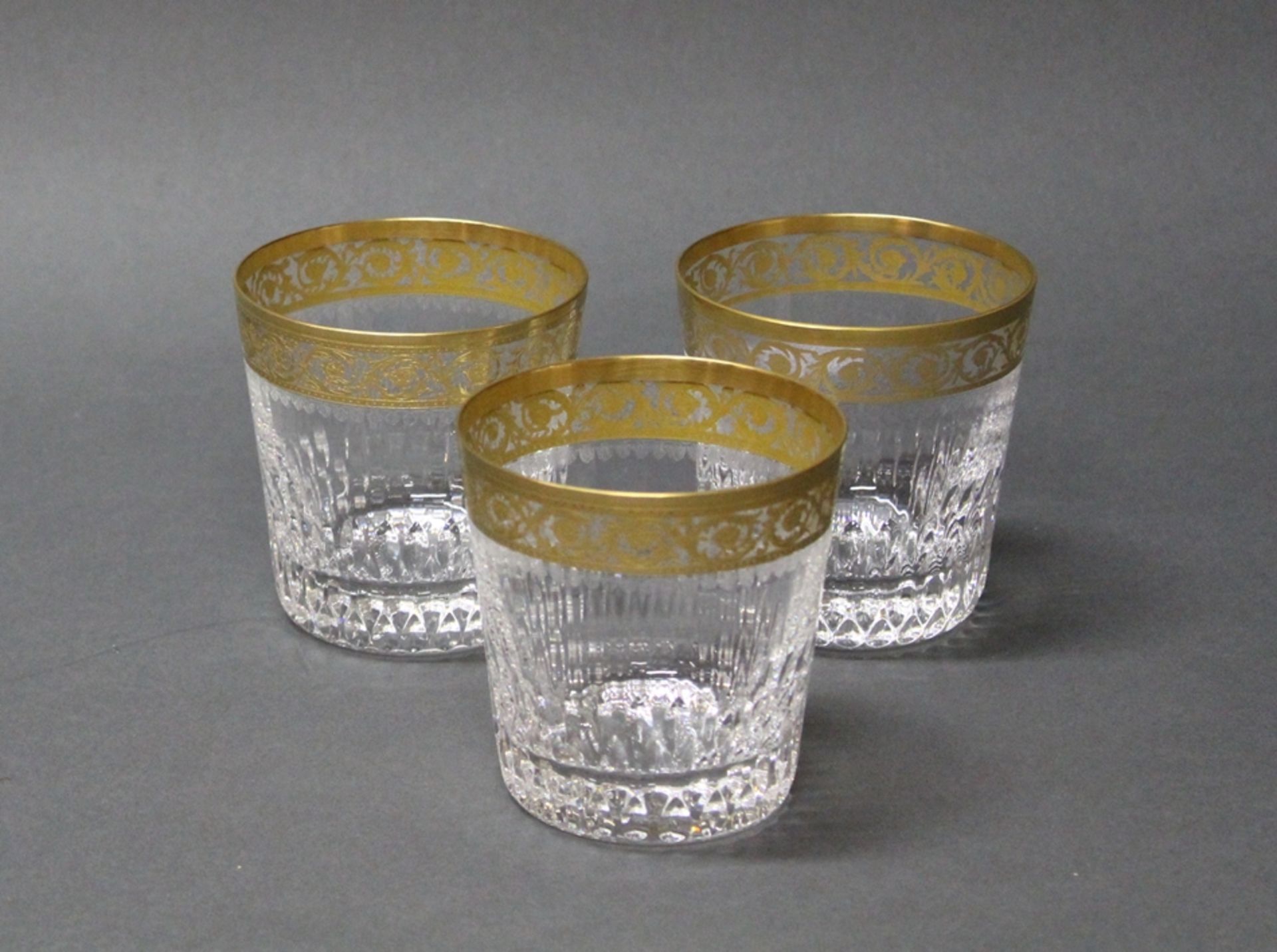 3 Whiskeybecher, "Thistle", Cristallerie Saint Louis, 2. Hälfte 20. Jh., Dekor Thistle Gold, farblo