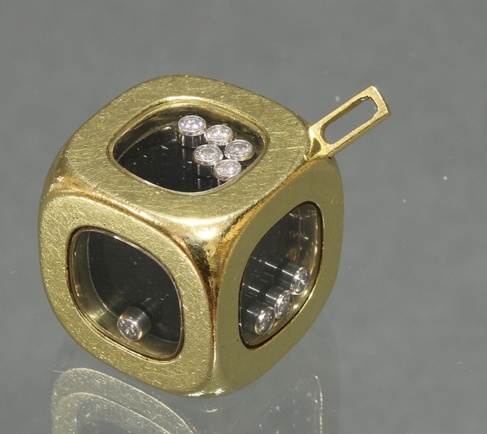 Würfel/Anhänger, in der Art Chopard-Happy-Diamonds, GG 750, 21 Brillanten (ungeprüft), Kantenlänge  - Bild 2 aus 2