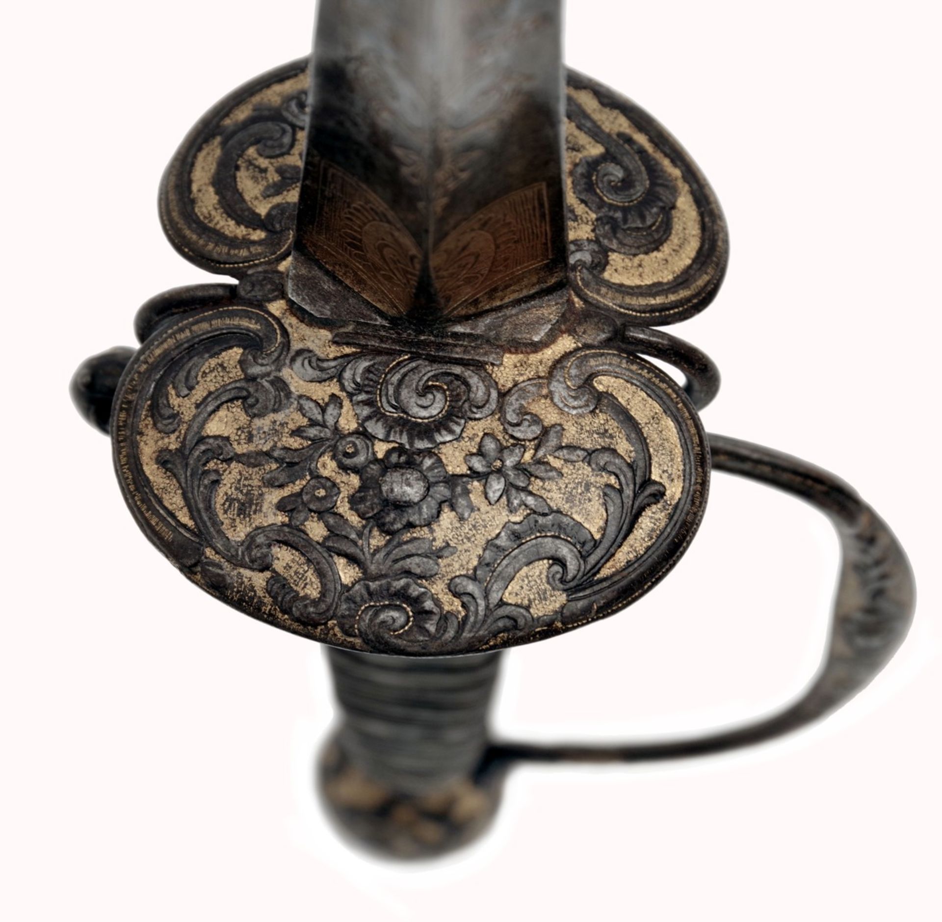 A French Gilt Small-Sword with Chiselled Hilt - Image 4 of 7