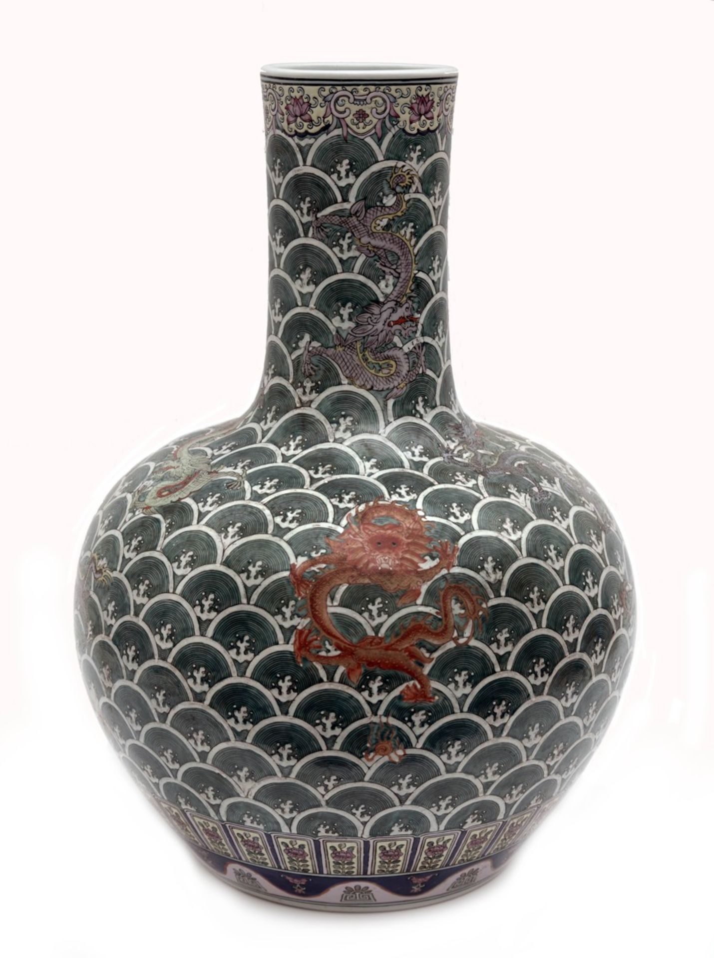 Chinesische Porzellanflaschenvase Porzellanflaschenvase mit Drachenmotiv