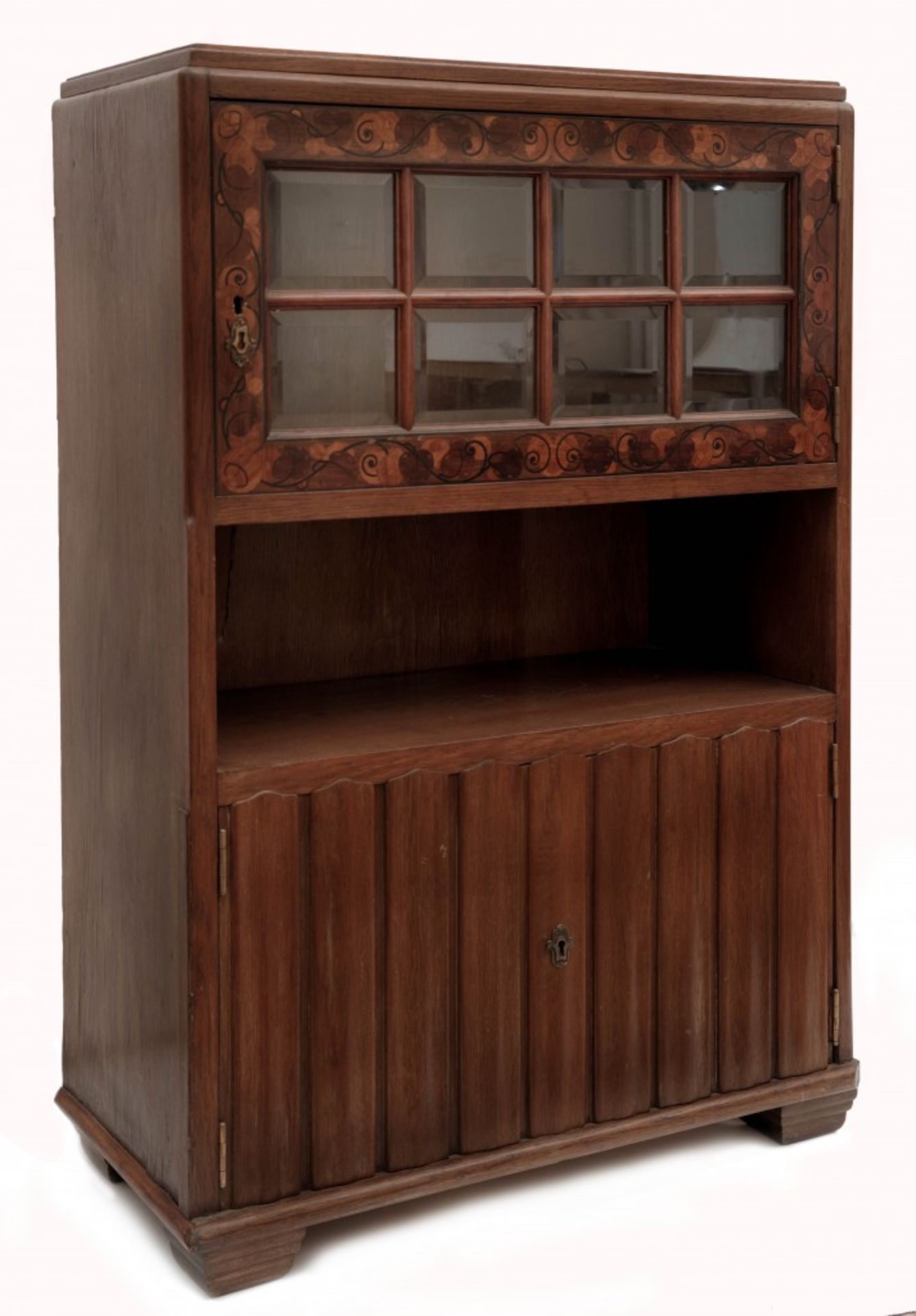 An Art Nouveau Display Cabinet - Image 2 of 2
