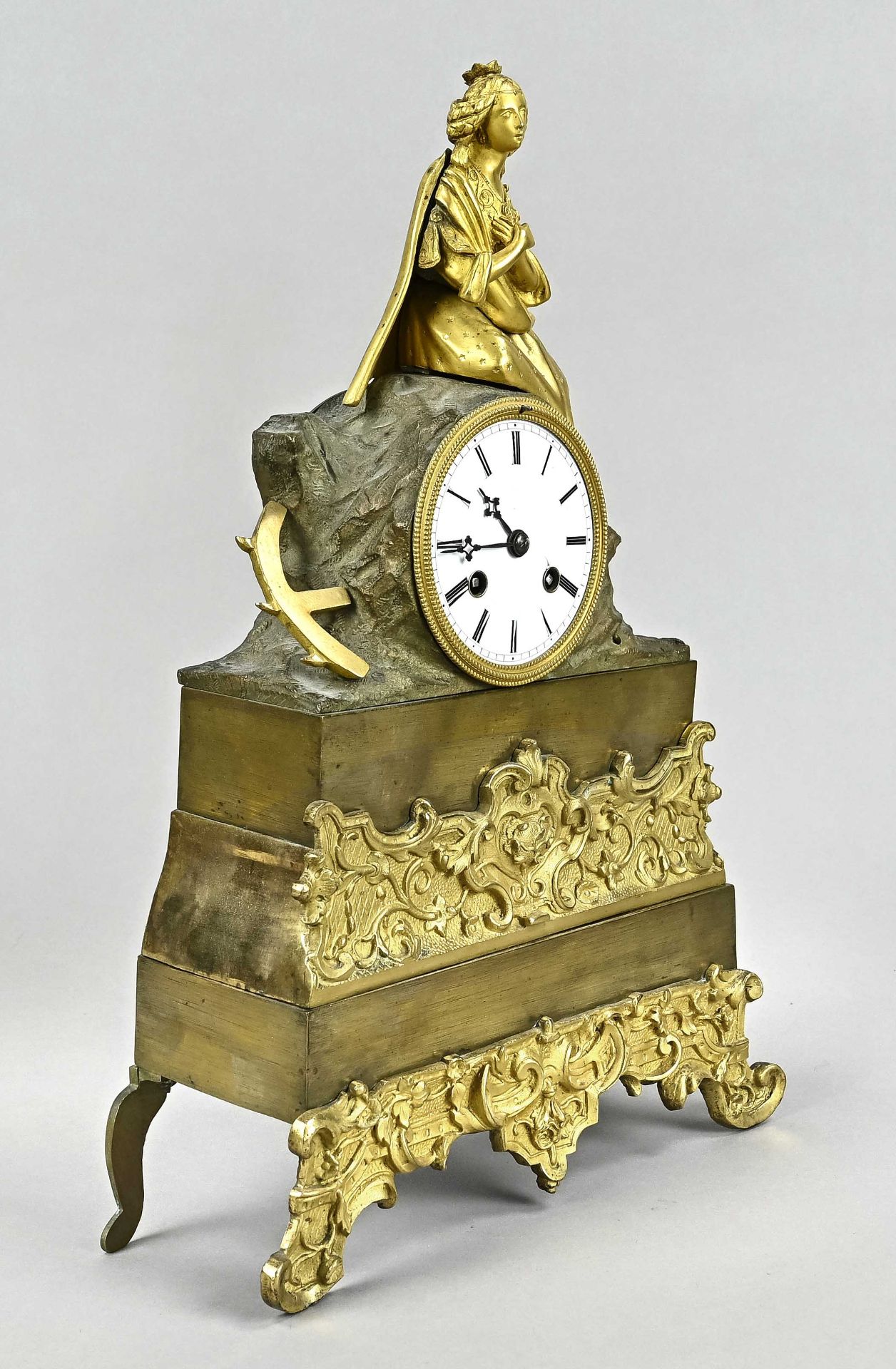 Fireplace clock, France circa 1830/40, bronze, fire gilded, "Muse sitting on rock", thread suspensi - Image 2 of 5