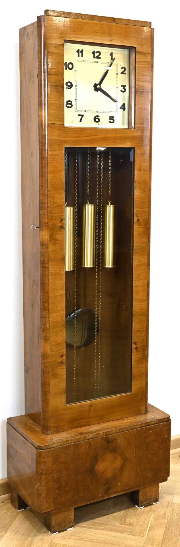 Art Deco grandfather clock circa 1920 made of Caucasian walnut with enchanting grain. The simple li - Image 2 of 3